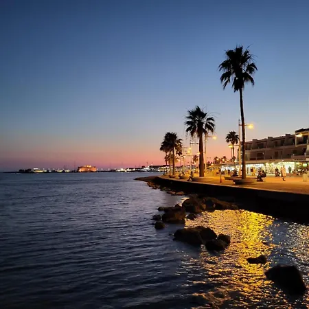 Mycyprusstay - Jo's Lovely 2 Bedroom Modern 아파트 *