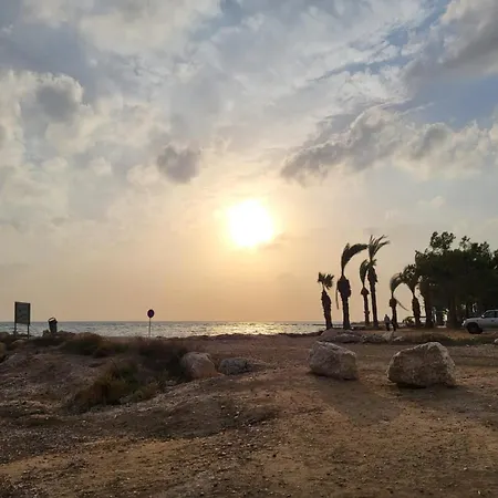 Διαμέρισμα Mycyprusstay - Jo's Lovely 2 Bedroom Modern Πάφος