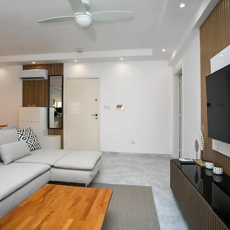 Mycyprusstay - Jo's Lovely 2 Bedroom Modern * Πάφος
