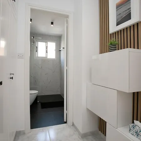 Mycyprusstay - Jo's Lovely 2 Bedroom Modern Apartman