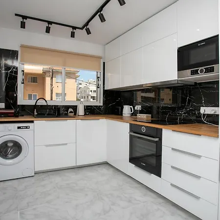 Mycyprusstay - Jo's Lovely 2 Bedroom Modern Apartman